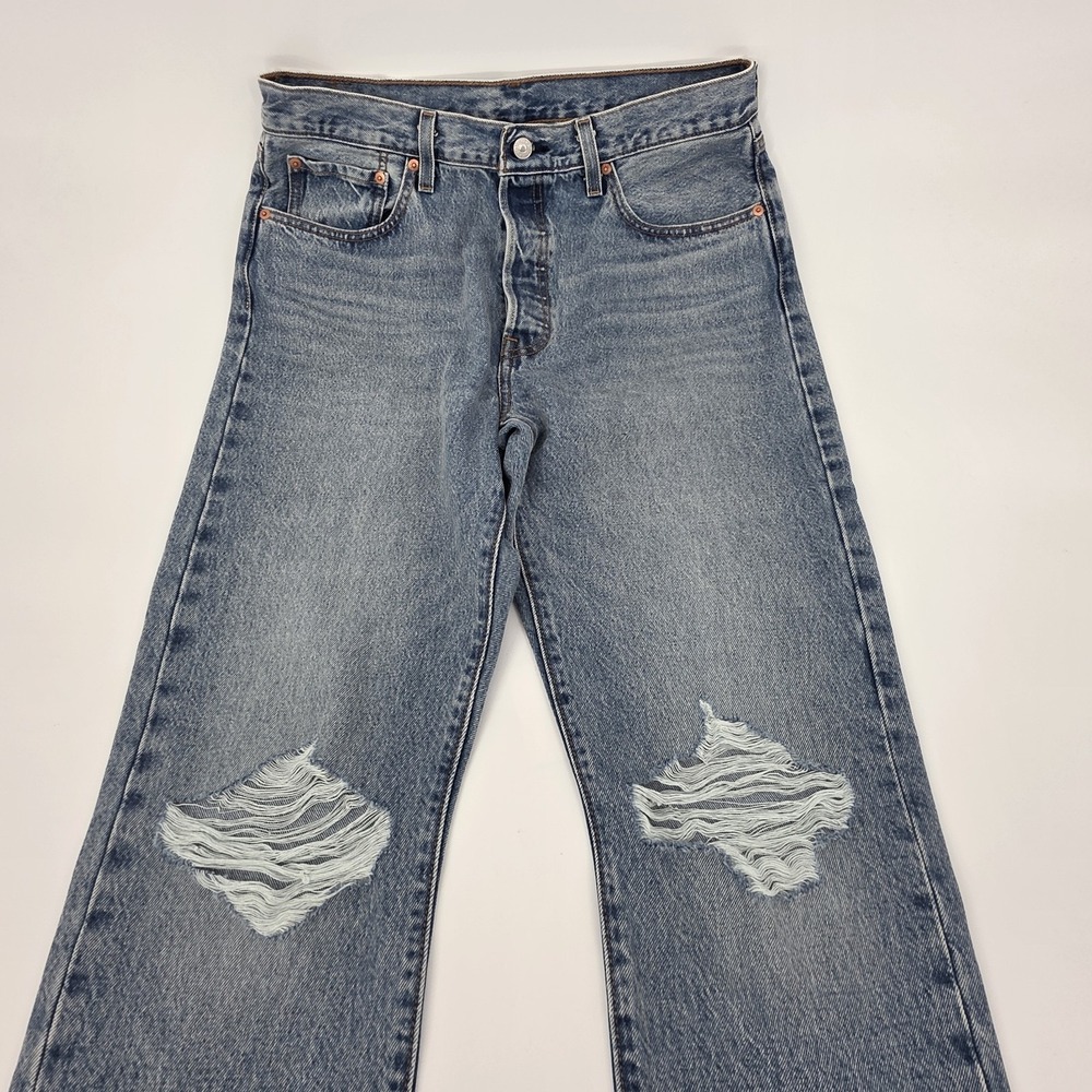 Levi 501 Jeans Womens 32x32 Distressed Blue Classic Denim City Vibes NYC Cotton